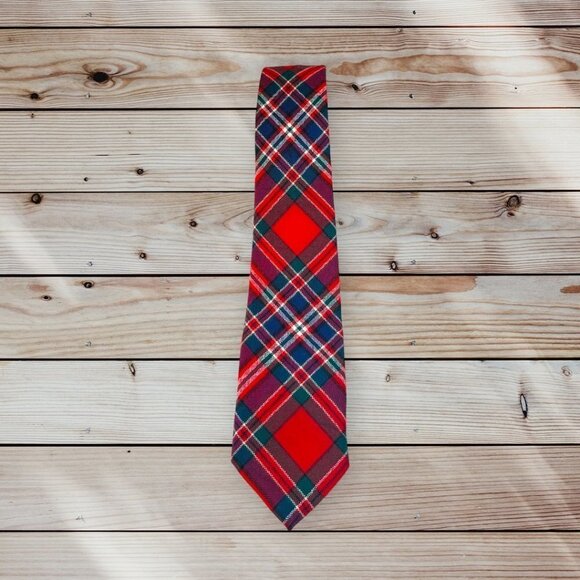 Vintage Ingles Buchan Made In Scotland Red Tartan 100% Pure Wool Men's Neck Tie - Picture 3 of 7